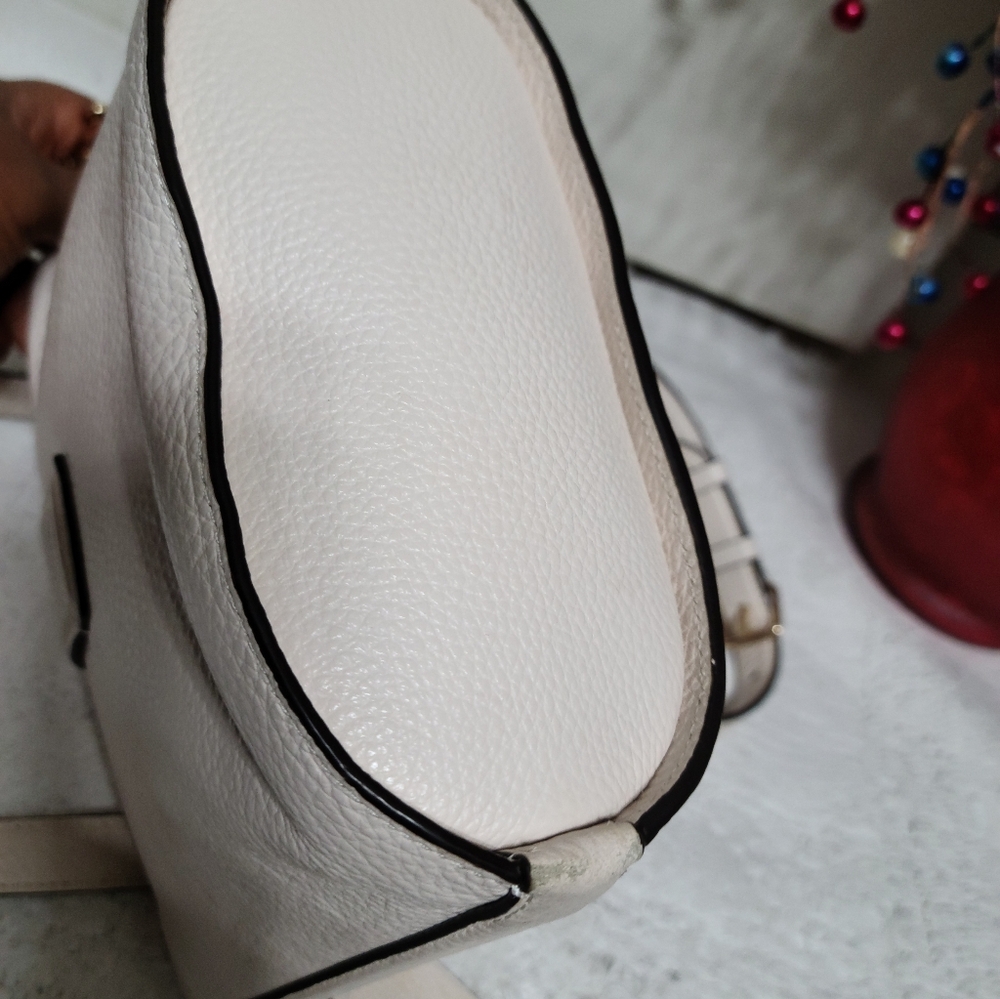 Coach Bucket Bag Crossbody - Picture 5 of 9